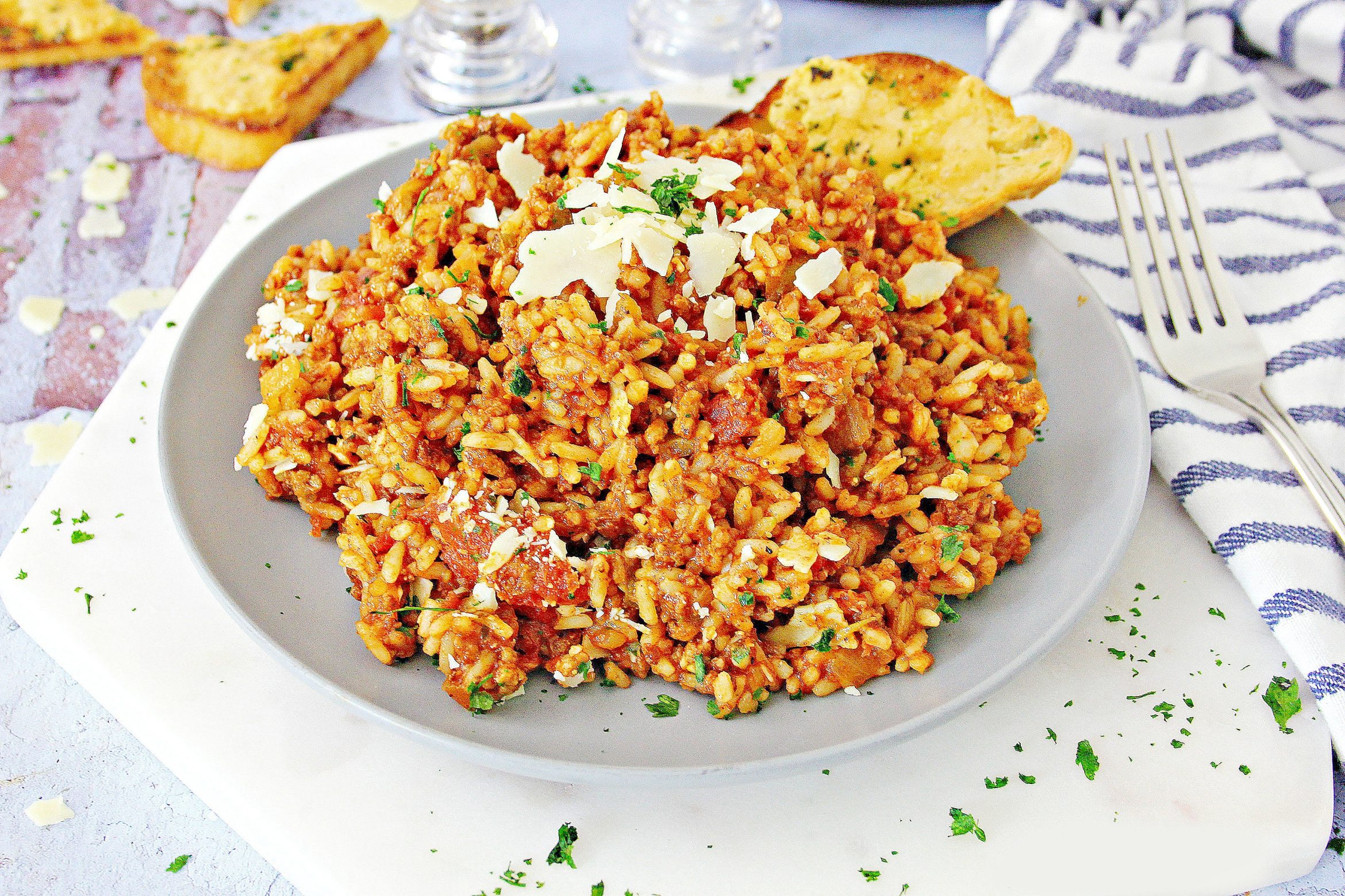 https://foodiefather.net/wp-content/uploads/2019/11/Instant-Pot-Spanish-Rice-Recipe-7-scaled.jpg